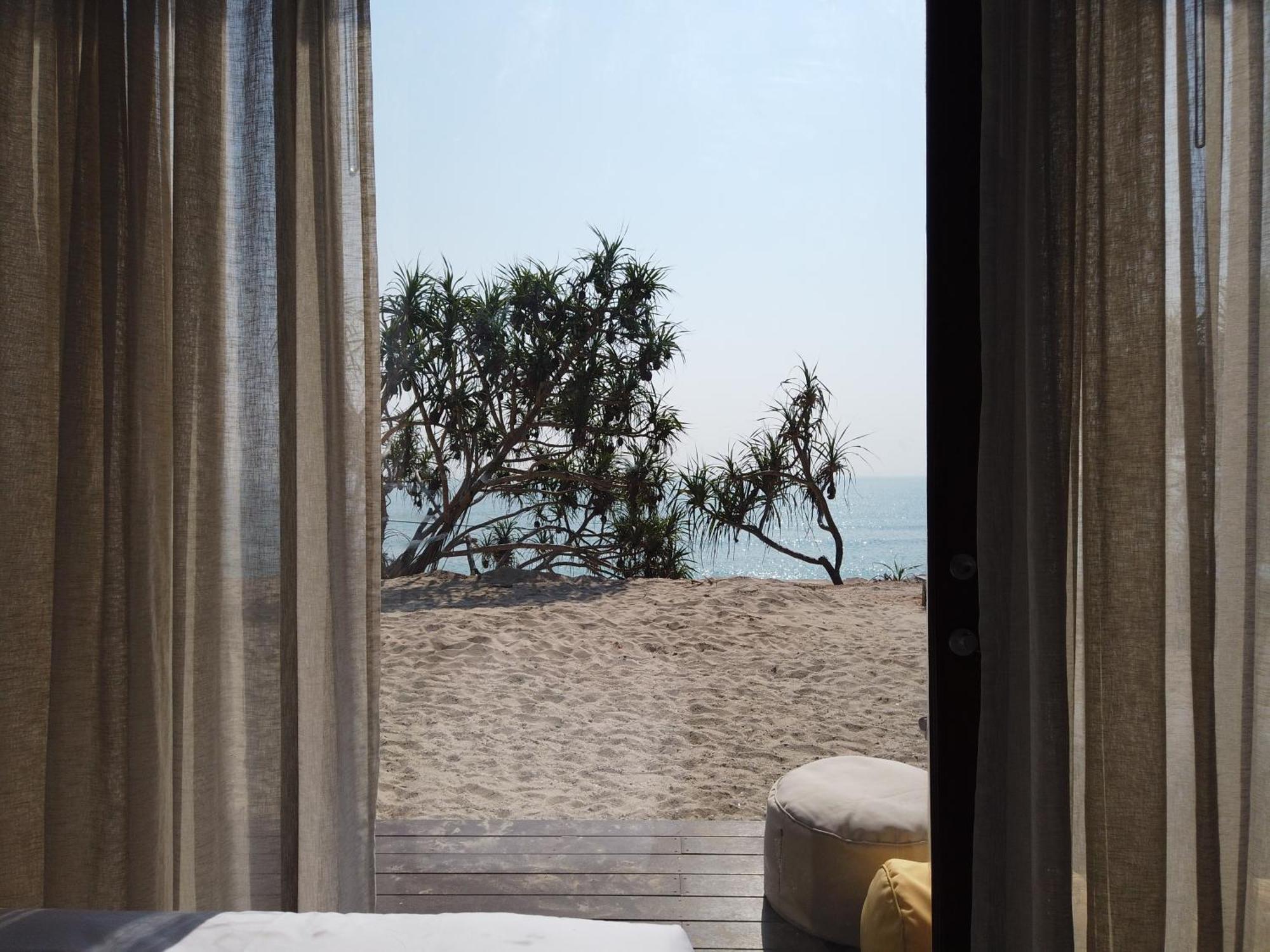 Chula Beach Resort Khanom Esterno foto